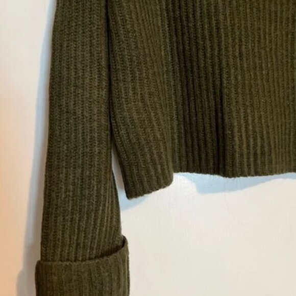 NWT Express Ribbed Button Turtleneck Green Extra Small XS - Picture 4 of 8